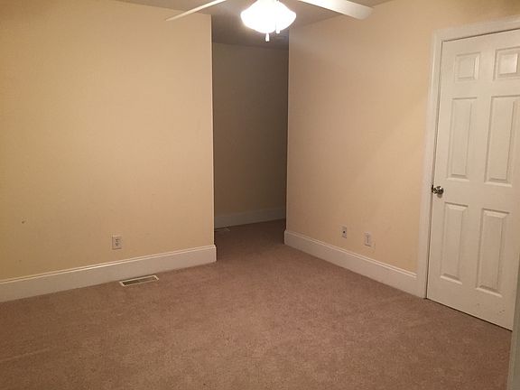 3rd image of 818 N New River Dr
