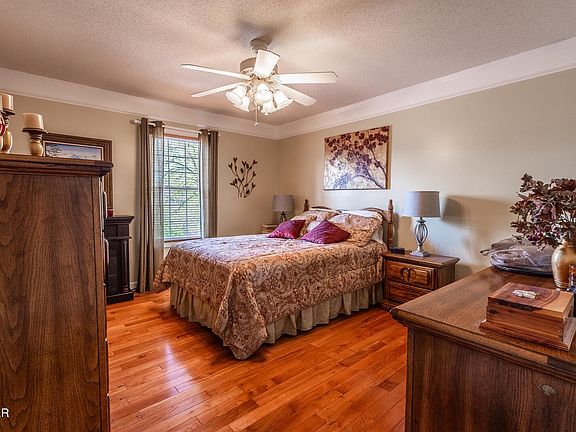 5th image of 2119 Raulston View Dr