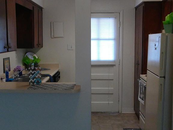 3rd image of 1205 Madeira Dr SE APT 214