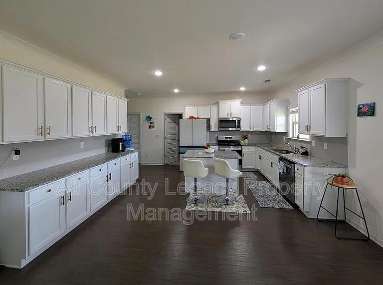 928 Blue Juniper Cir — Photo 2