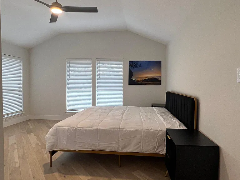 3914 Latimer Dr — Photo 24