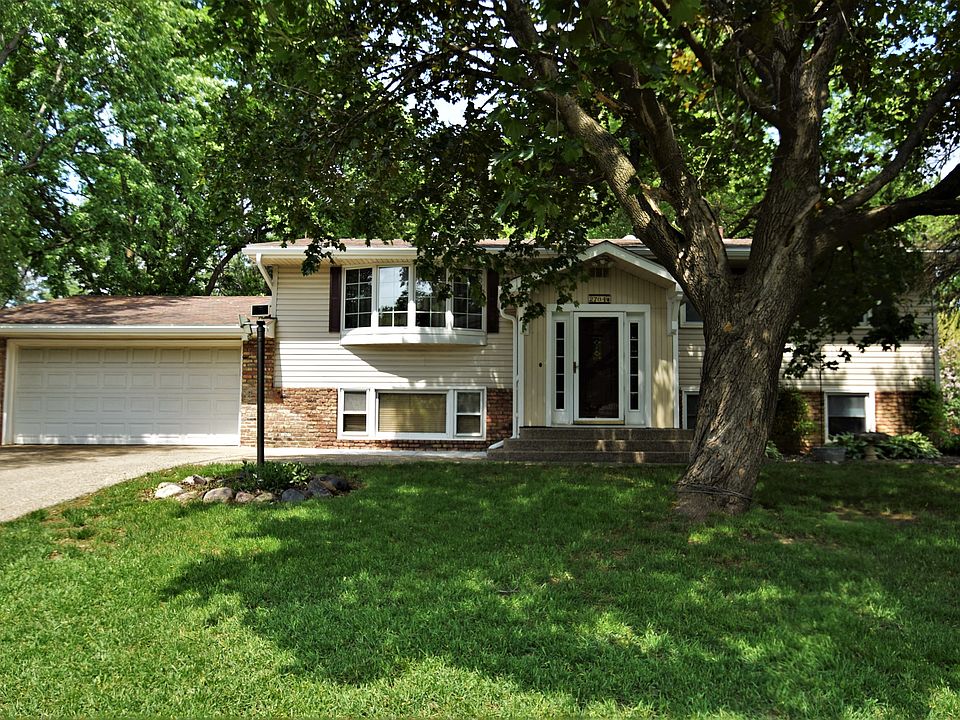 1st image of 2704 Terrace Dr