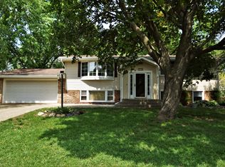 2704 Terrace Dr, Burnsville, MN 55337