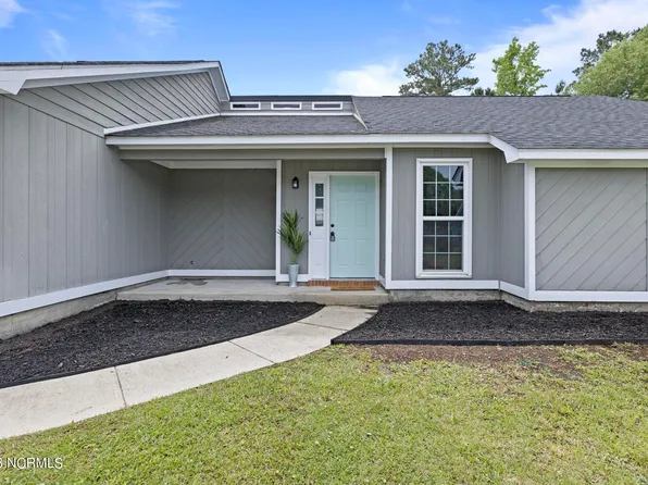 2624 Idlebrook Circle, Midway Park, NC 28544