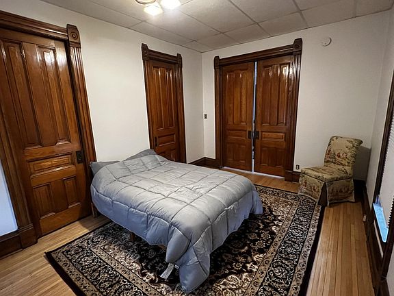 5th image of 1215 E 1st St APT 1