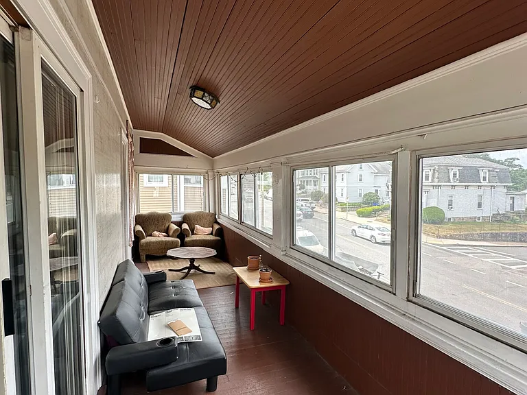 266 Market St — Photo 4