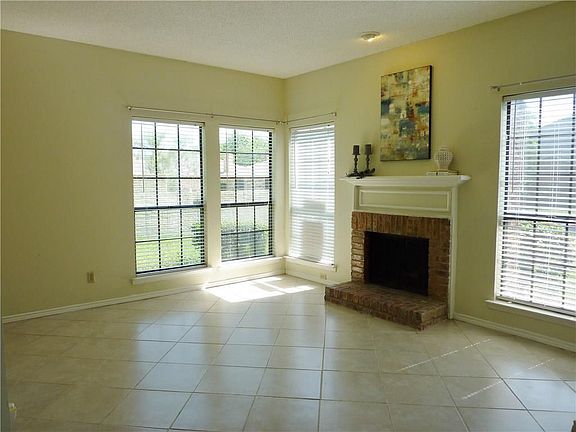 3rd image of 3101 Townbluff Dr APT 114