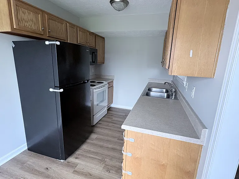 1010 Stonecrest Ct #A — Photo 4