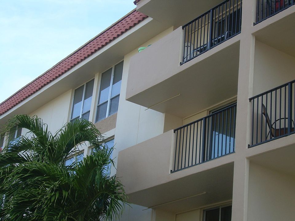 1st image of 1000 Spanish River Rd APT 3B