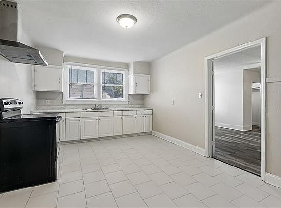 4th image of 1437 Gallier St