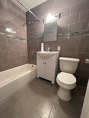 4th image of 2020 Avenue V APT 4D