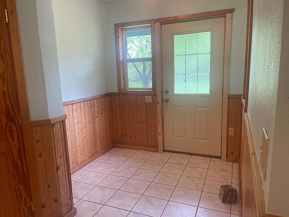 5th image of 44091 Duxbury Rd