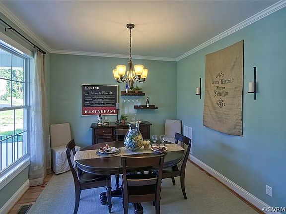 3rd image of 14936 Bridge Spring Dr