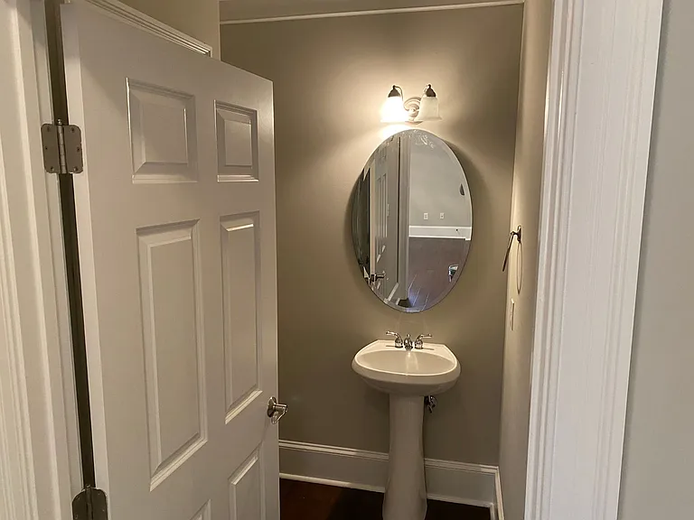 824 Waterford Lake Dr — Photo 9