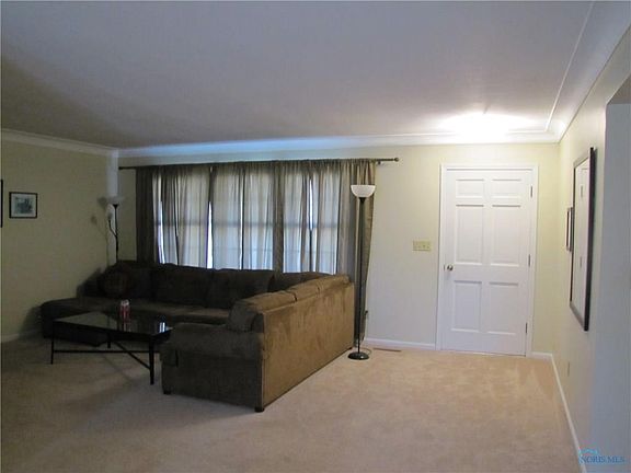 4th image of 338 Westwood Dr