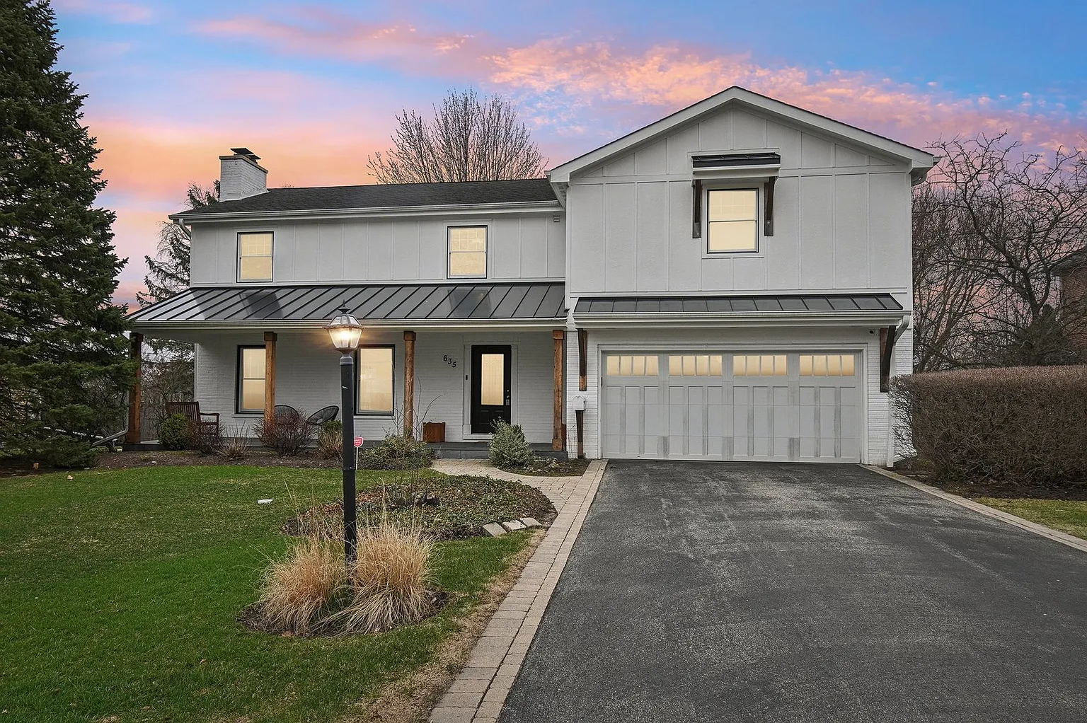 635 Ambleside Dr photo 1