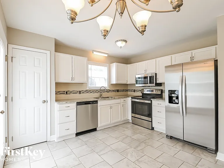 105 Amber Ln — Photo 6