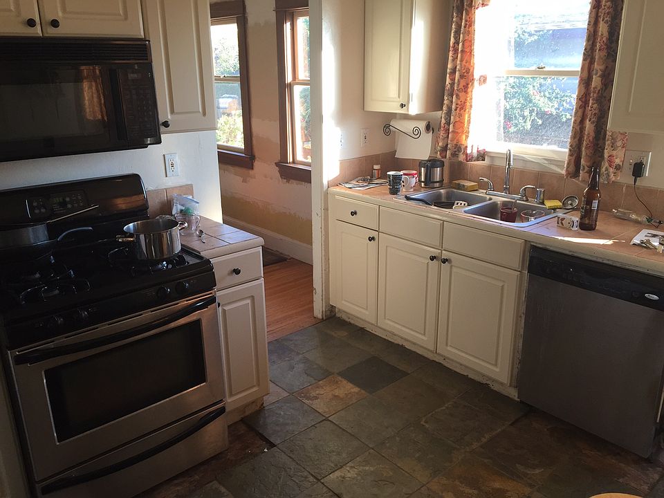 2nd image of 640 Morrison St