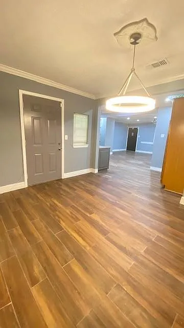 3 bed, 2.5 bath, 1214 sqft, $1,900 — Photo 4