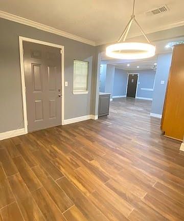 4th image of 6623 Cresthill St