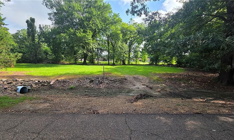 1st image of 0 Overton Ave Lot 3