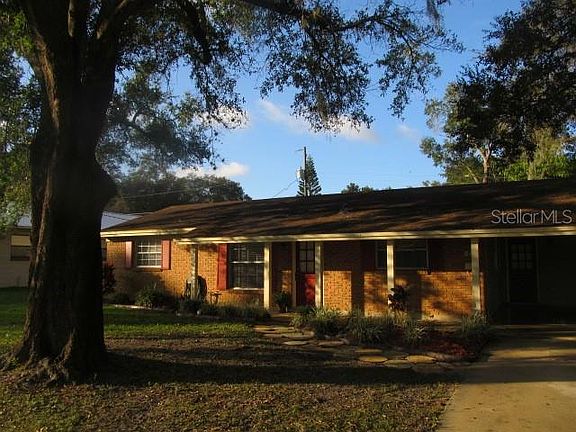 2nd image of 245 Oakwood Dr