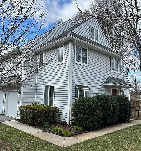 160 S Orchard Ave Photo 1