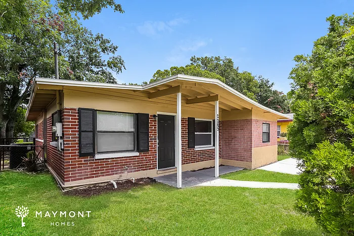 3 bed, 1.5 bath, 1129 sqft, $1,275 — Photo 3