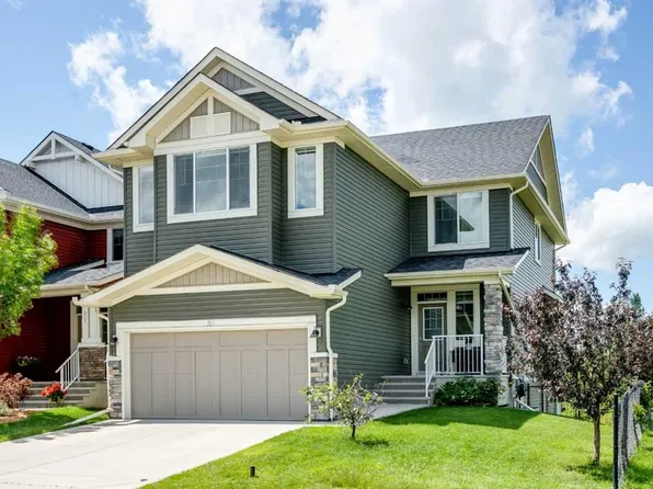 87 E Baywater Rise SW, Airdrie, AB T4B 3V3