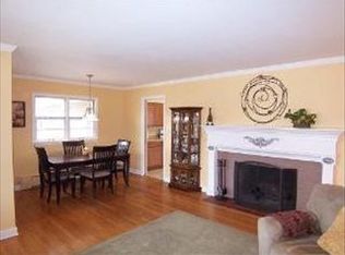 331 Hilkert Ct, Crystal Lake, IL 60014
