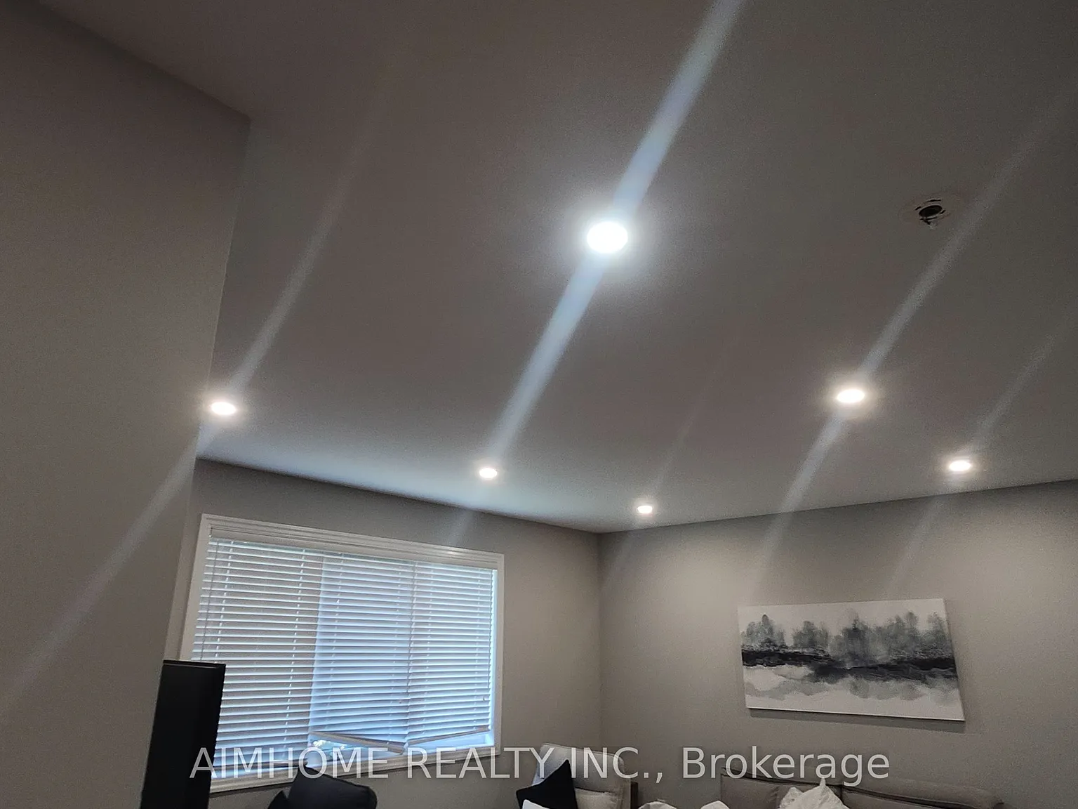 5 bed, $5,275 — Photo 3