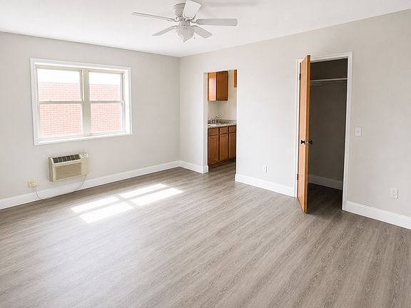 3rd image of 5559 Bartlett St