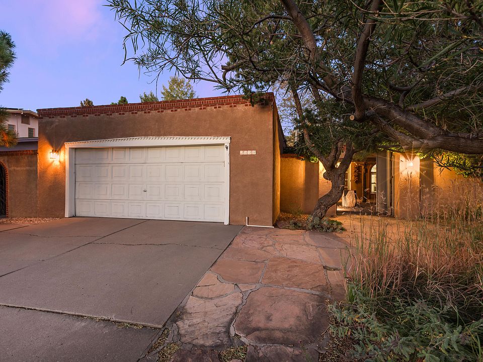 1st image of 3020 Matador Dr NE