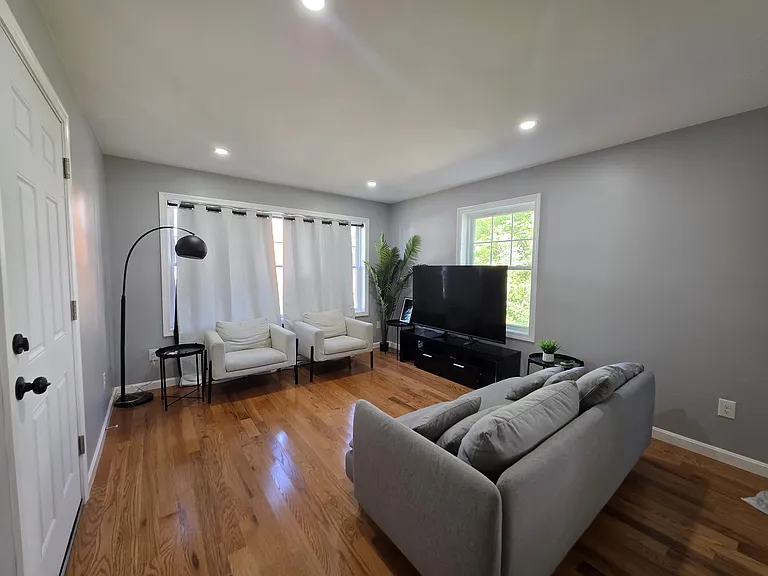 61 Leander St #61 — Photo 15