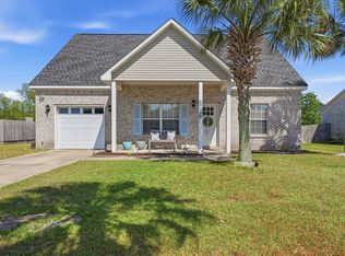 573 Tropical Way, Freeport, FL 32439
