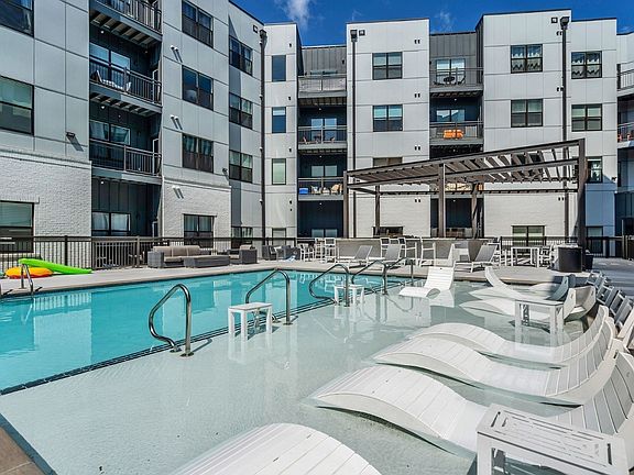 3rd image of 1677 54th Ave N APT 218