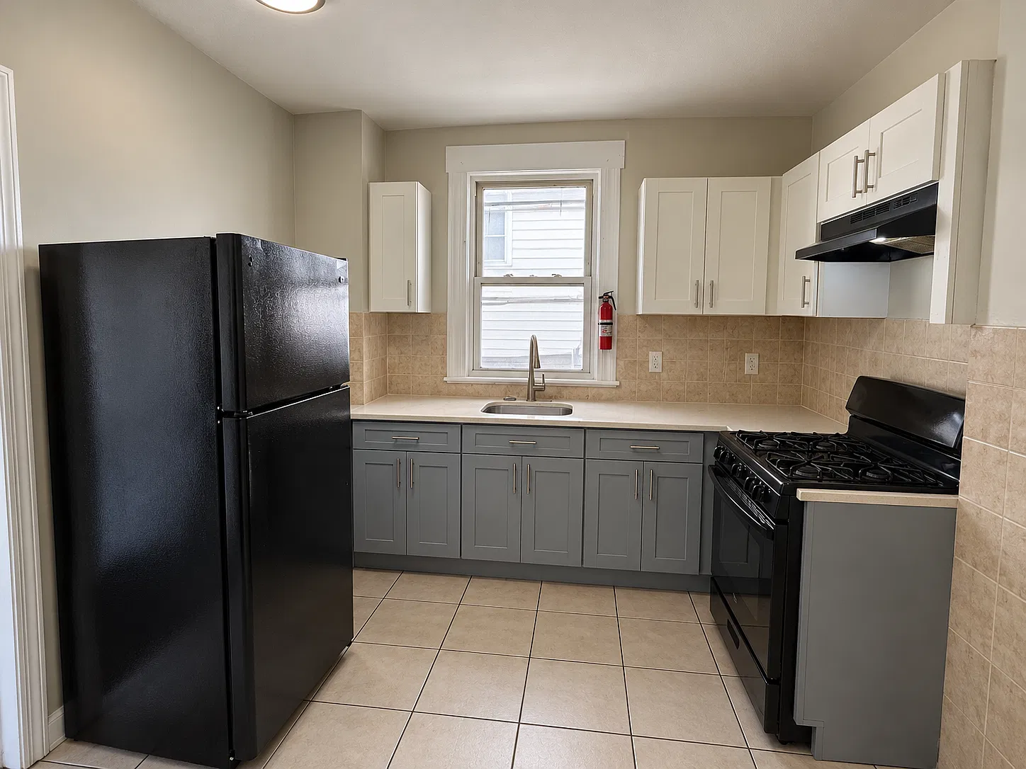 4 bed, 1.5 bath, 1350 sqft, $2,245 — Photo 1
