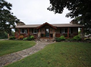 450 Gray Fox Rd, Blue Eye, MO 65611