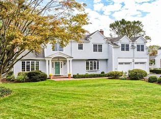 328 Ocean Dr E, Stamford, CT 06902