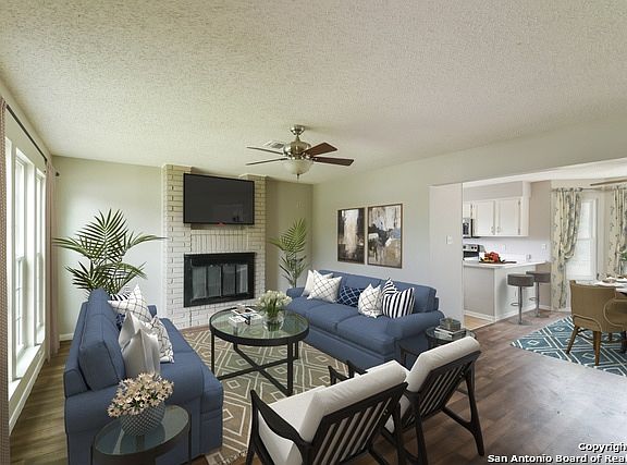 2nd image of 5526 Park Lk