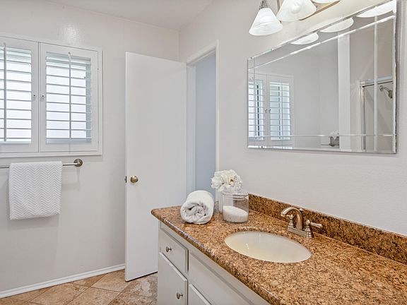 2nd image of 38 Cresta Verde Dr