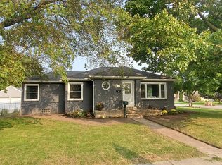101 Pine St, Essexville, MI
