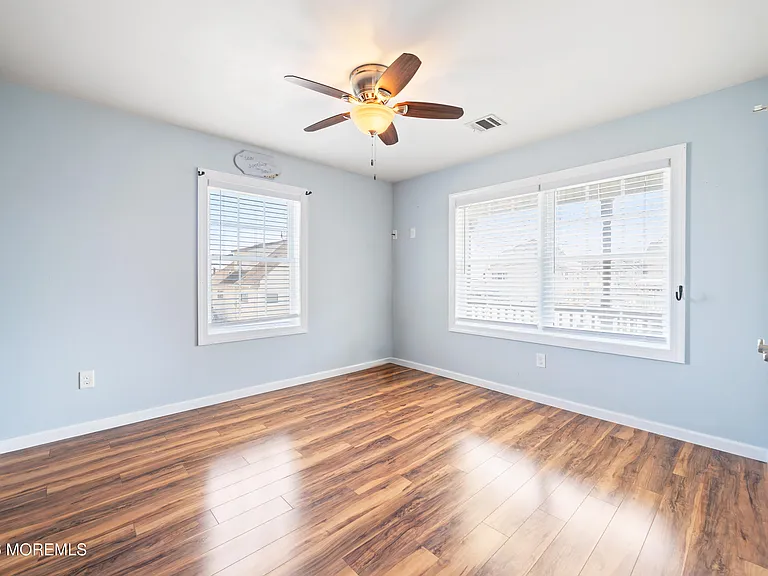 81 Sheridan St — Photo 15