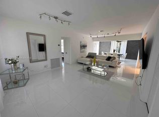 21230 NE 24th Ct, Miami, FL 33180