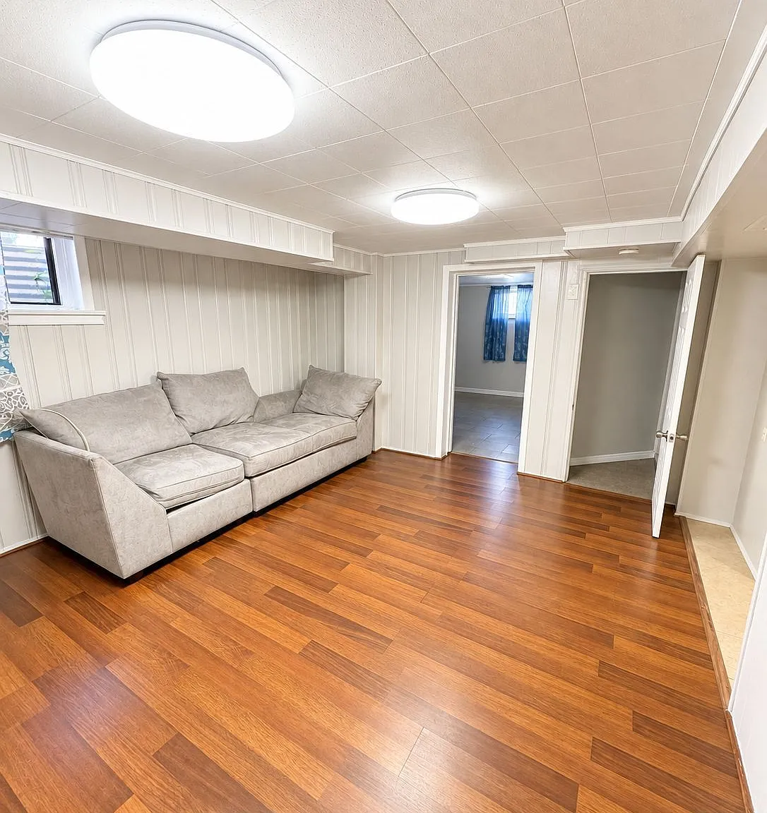2 bed, $2,000 — Photo 4