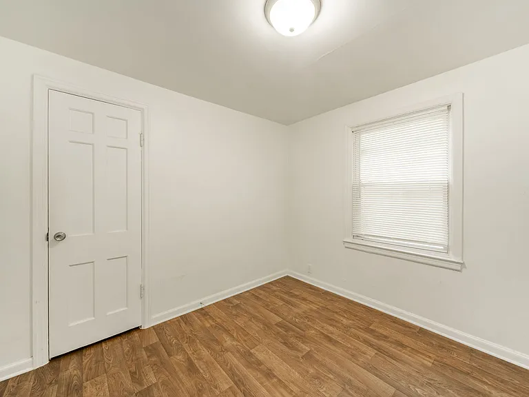 4326 Crittenden Ave #4326 — Photo 9