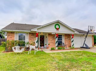 11207 Sageriver Dr, Houston, TX 77089