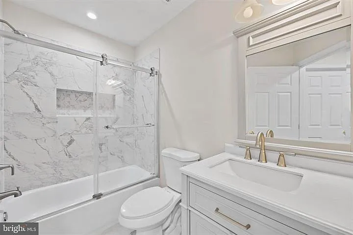 8880 Papillon Dr — Photo 28