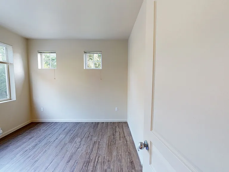 The Hawthorne Apartments — Photo 67