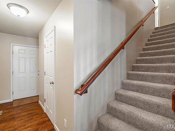 3rd image of 643 Country Heights Dr